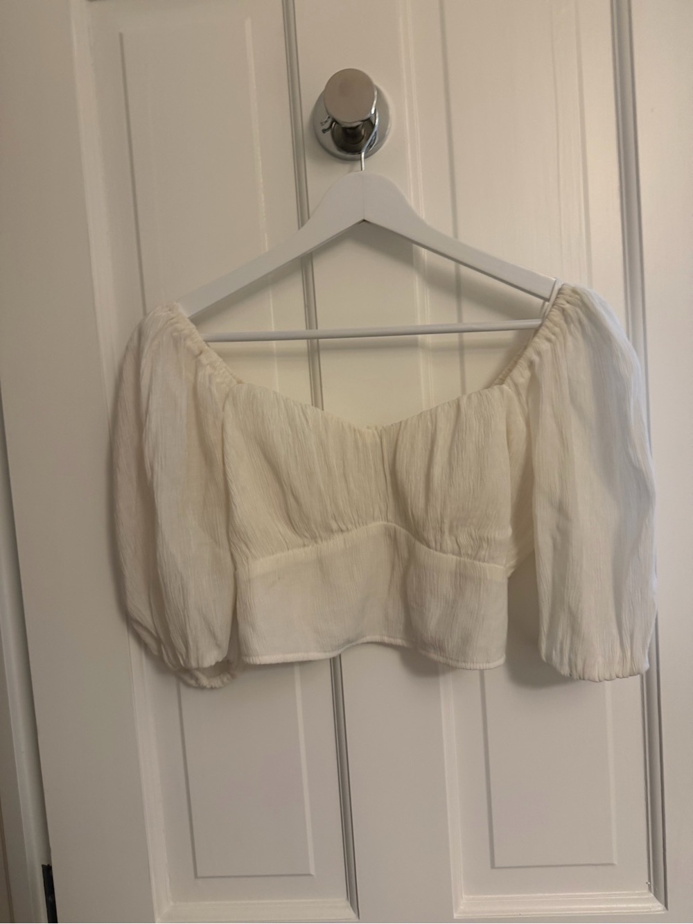 Abercrombie & Fitch Cream Off-Shoulder Crop Top